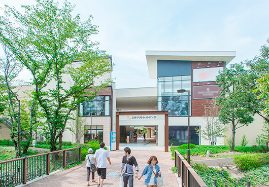 三井アウトレットパーク 諏訪